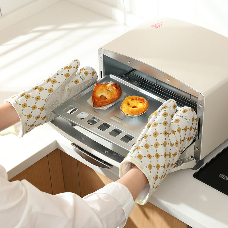 Kitchen Oven Gloves – Heat-Insulated Anti-Scalding Cotton Mitts for Microwave & Baking