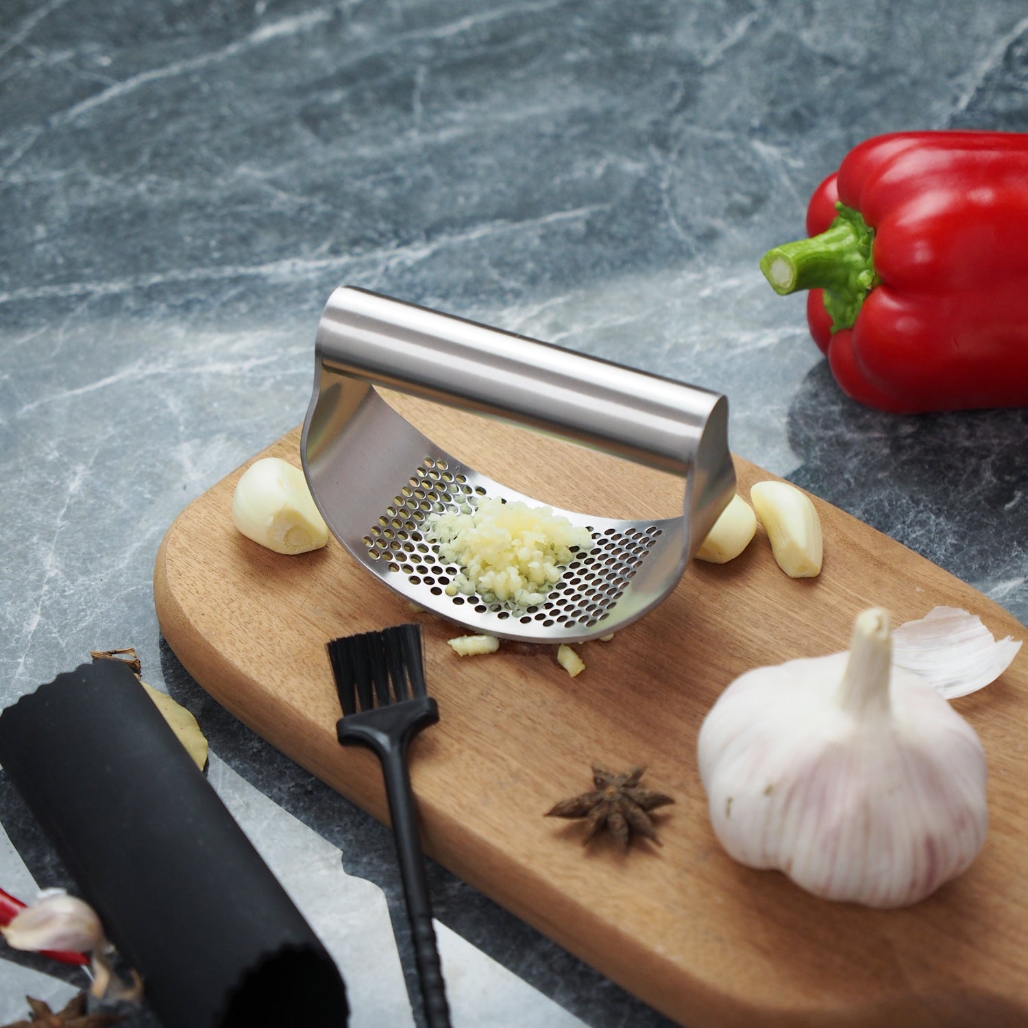 Premium Stainless Steel Garlic Press – Manual Rocker Crusher for Garlic & Ginger