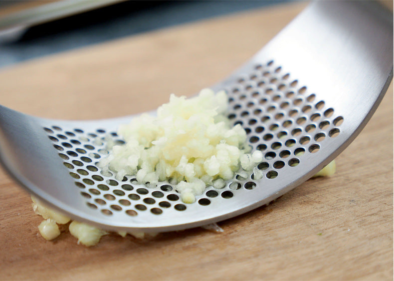 Premium Stainless Steel Garlic Press – Manual Rocker Crusher for Garlic & Ginger
