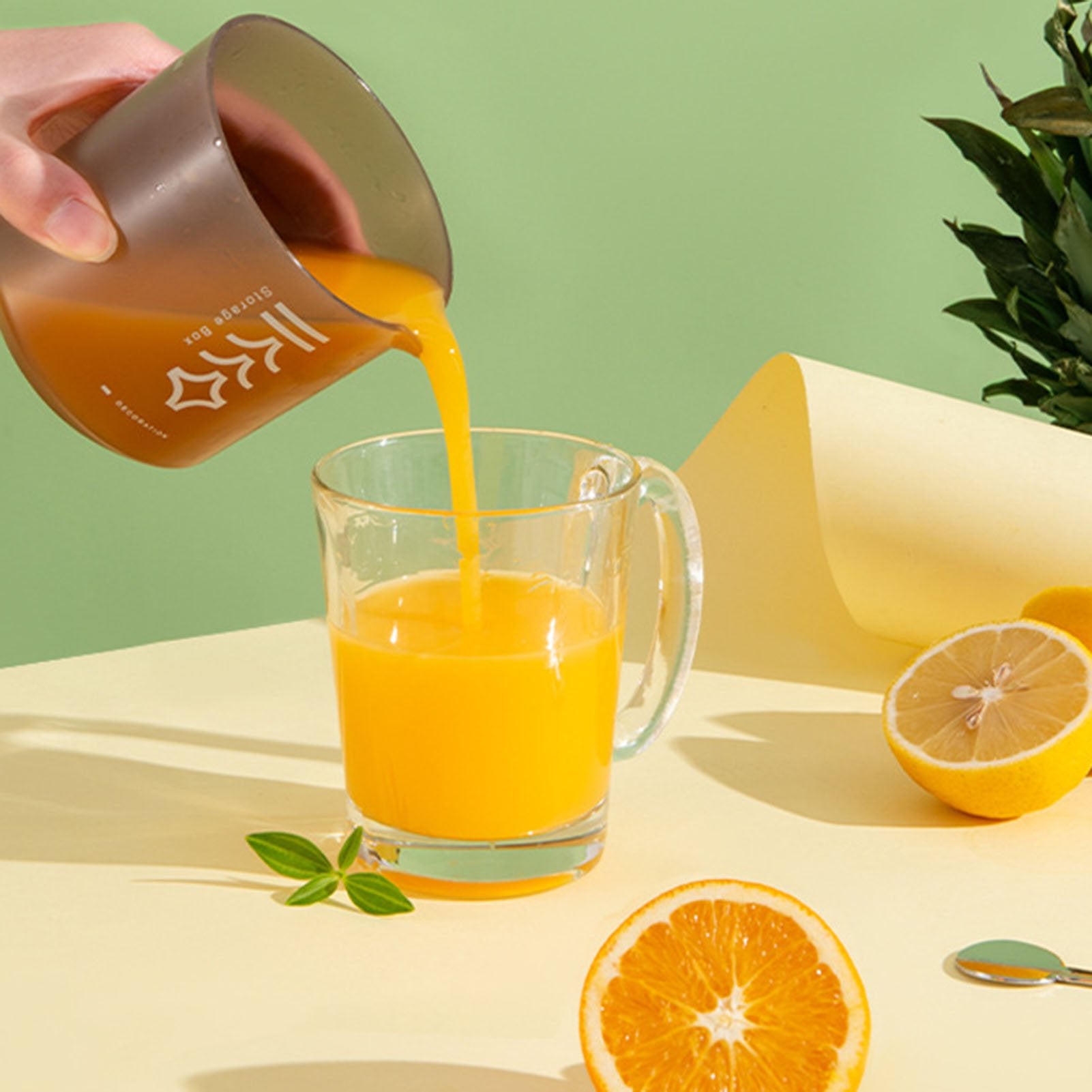 Portable Manual Lemon Squeezer – Non-Electric Citrus Juicer for Home Use