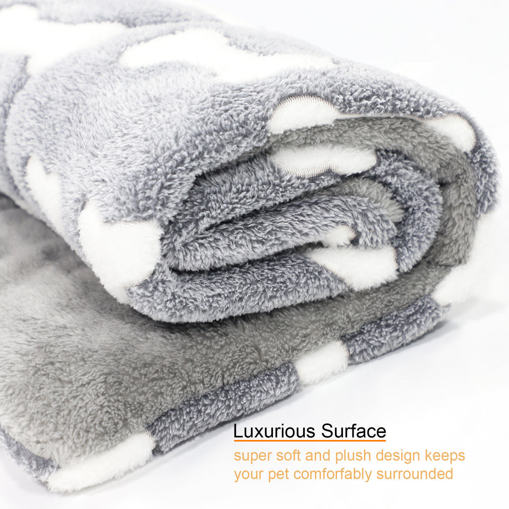 Washable Self-Warming Dog & Cat Bed Mat – Soft Fleece Crate and Kennel Pad