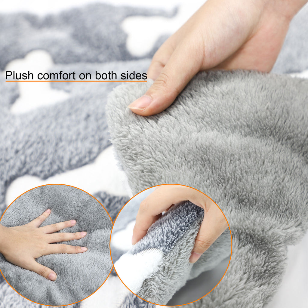 Washable Self-Warming Dog & Cat Bed Mat – Soft Fleece Crate and Kennel Pad